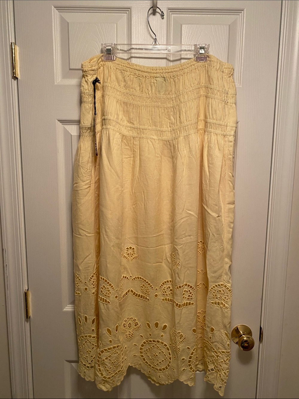 Future Collective Pale Yellow Eyelet Maxi Skirt…size XXL - Picture 2 of 5